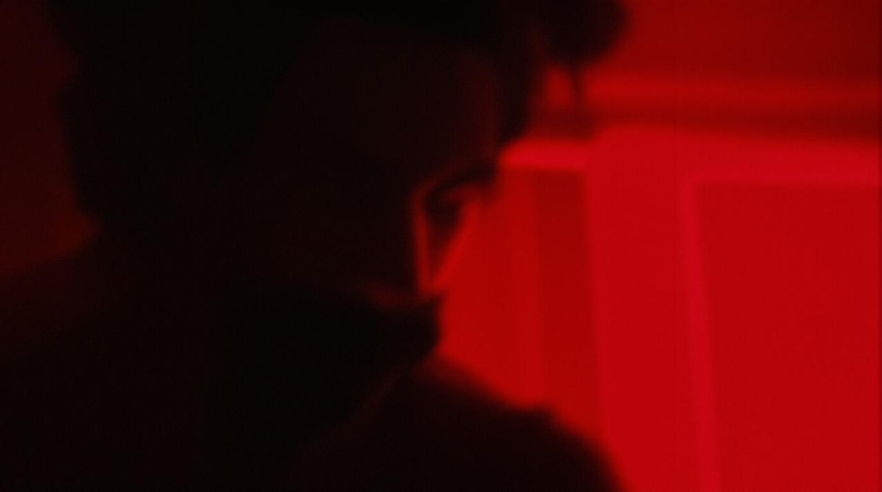 某顶流明星被曝私下行为不检点，多名知情人士联合发声